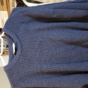 Wool sweater bary